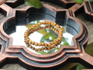 Pine wood beaded bracelet 