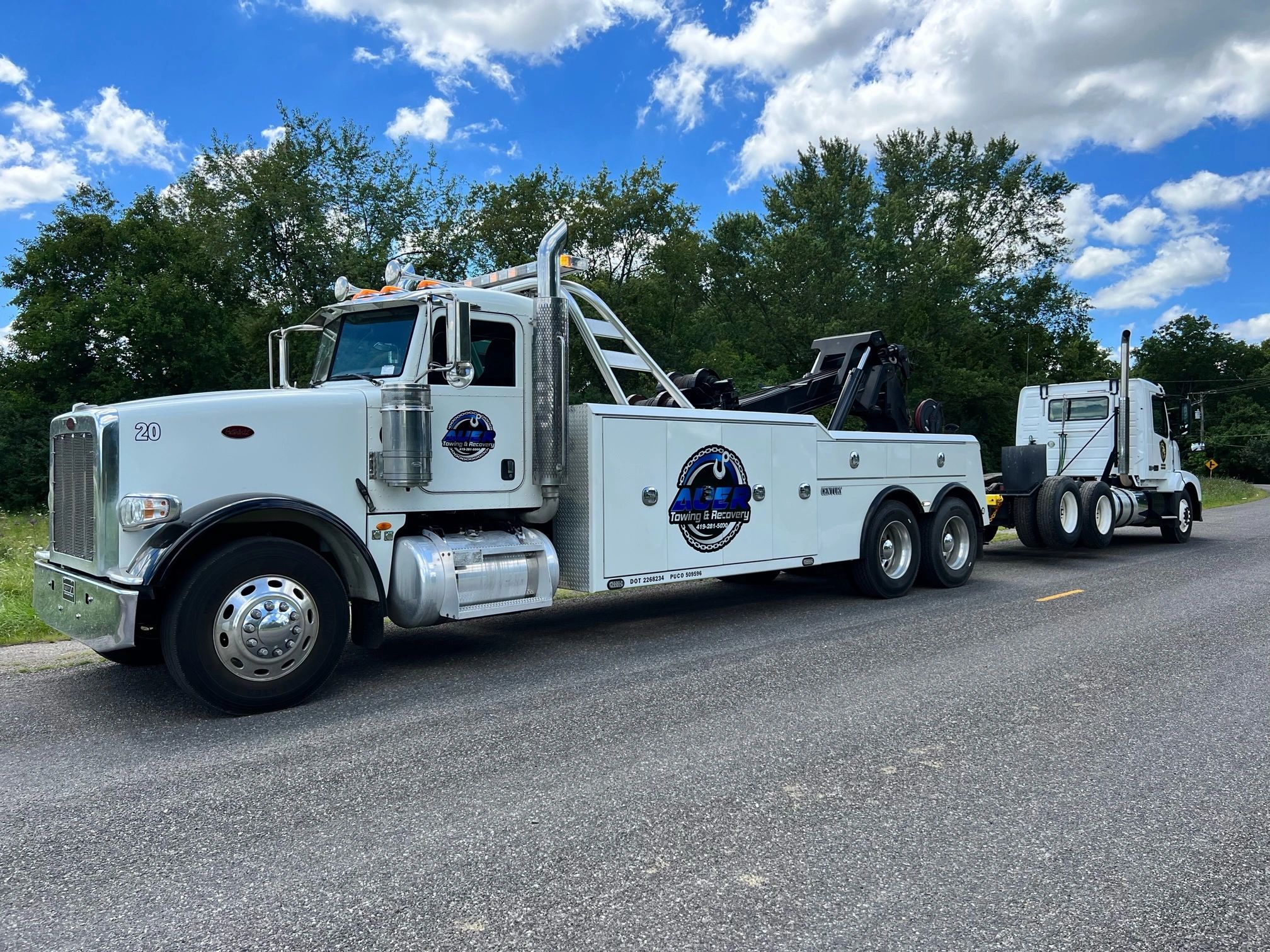 Auer Towing logo