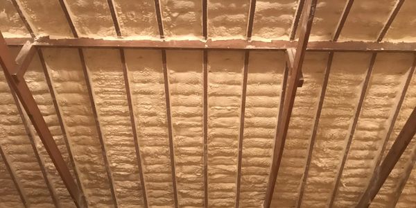 Spray Foam Insulation vs Fiberglass