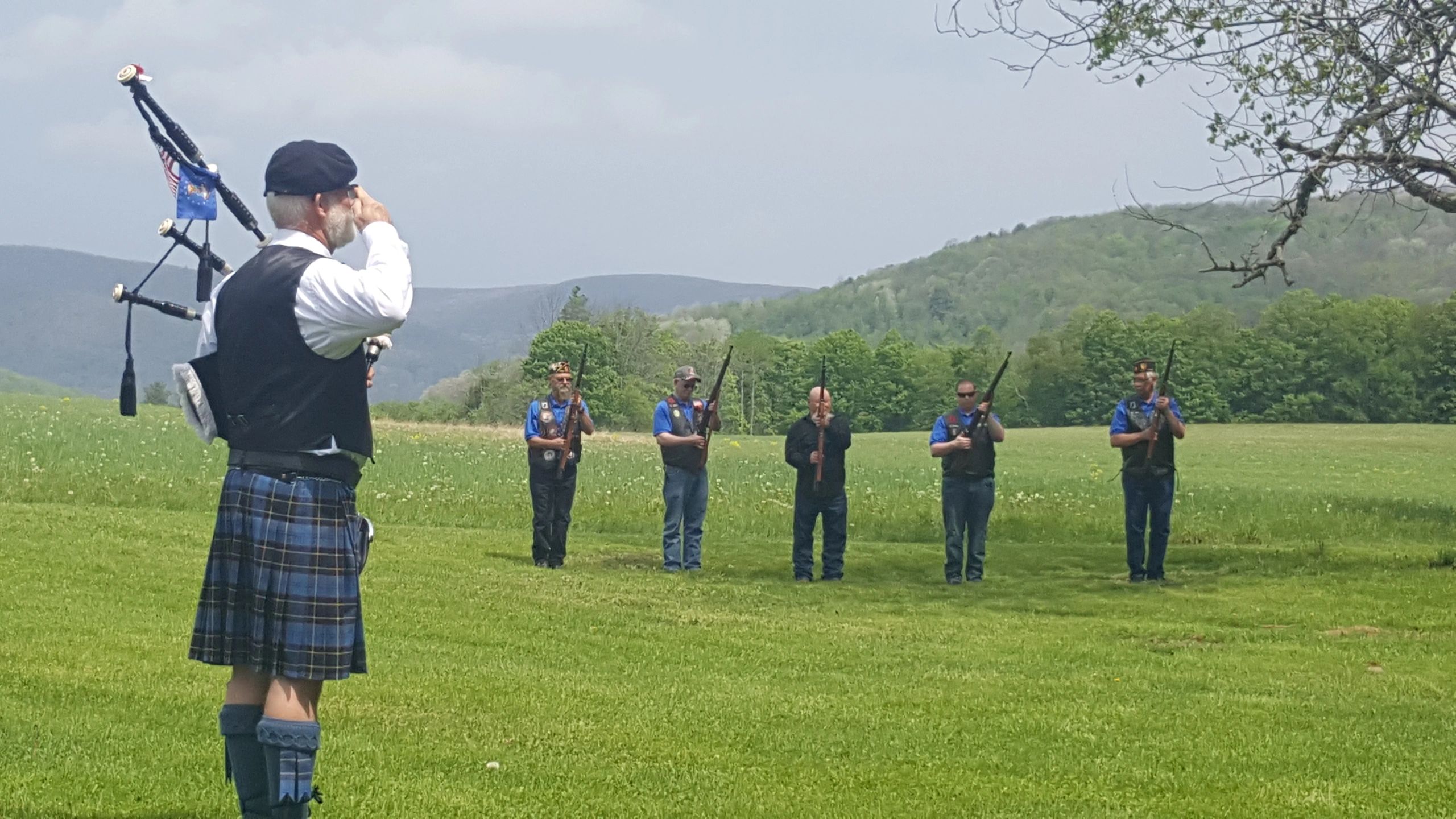 Timothy Swan - Bagpiper