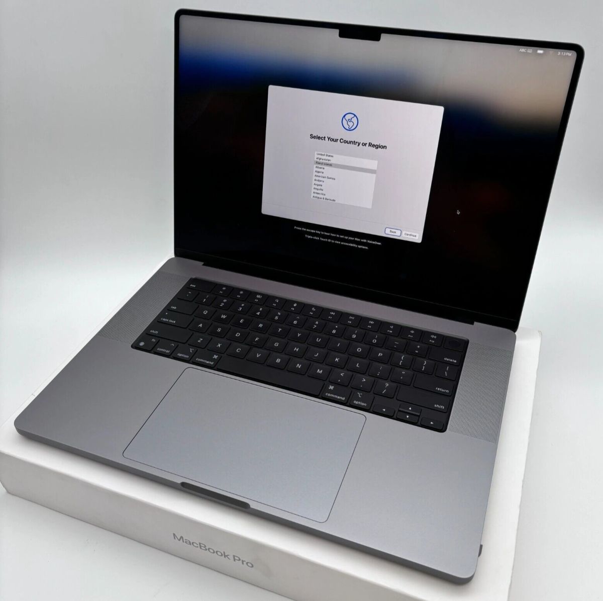 MacBook Pro 2021 16 Inch 3.2 GHz M1 PRO 512GB SSD 16GB RAM 16-Core GPU