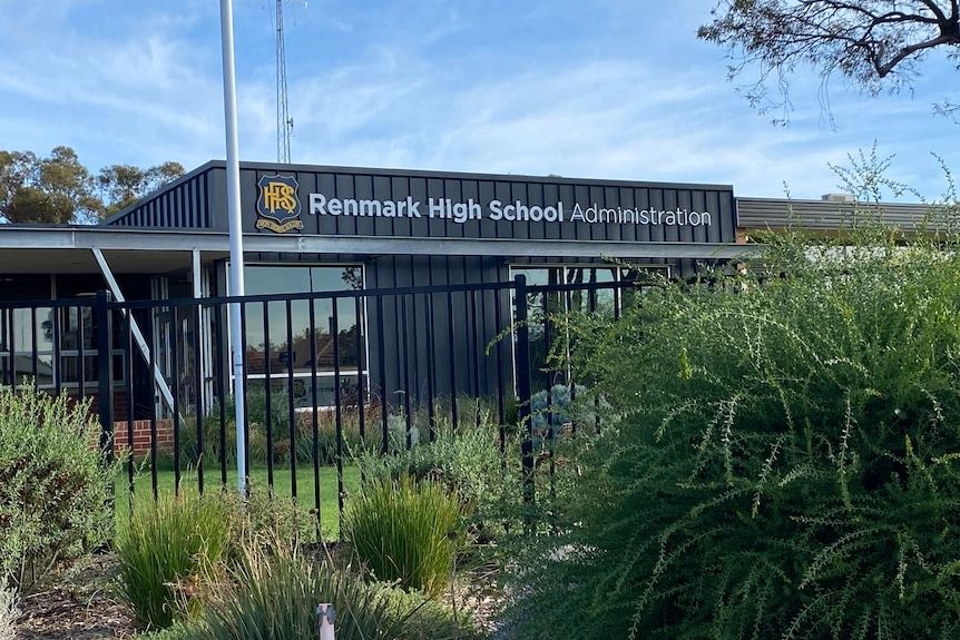 parents-horrified-bestiality-discussed-with-year-9-sex-ed-class