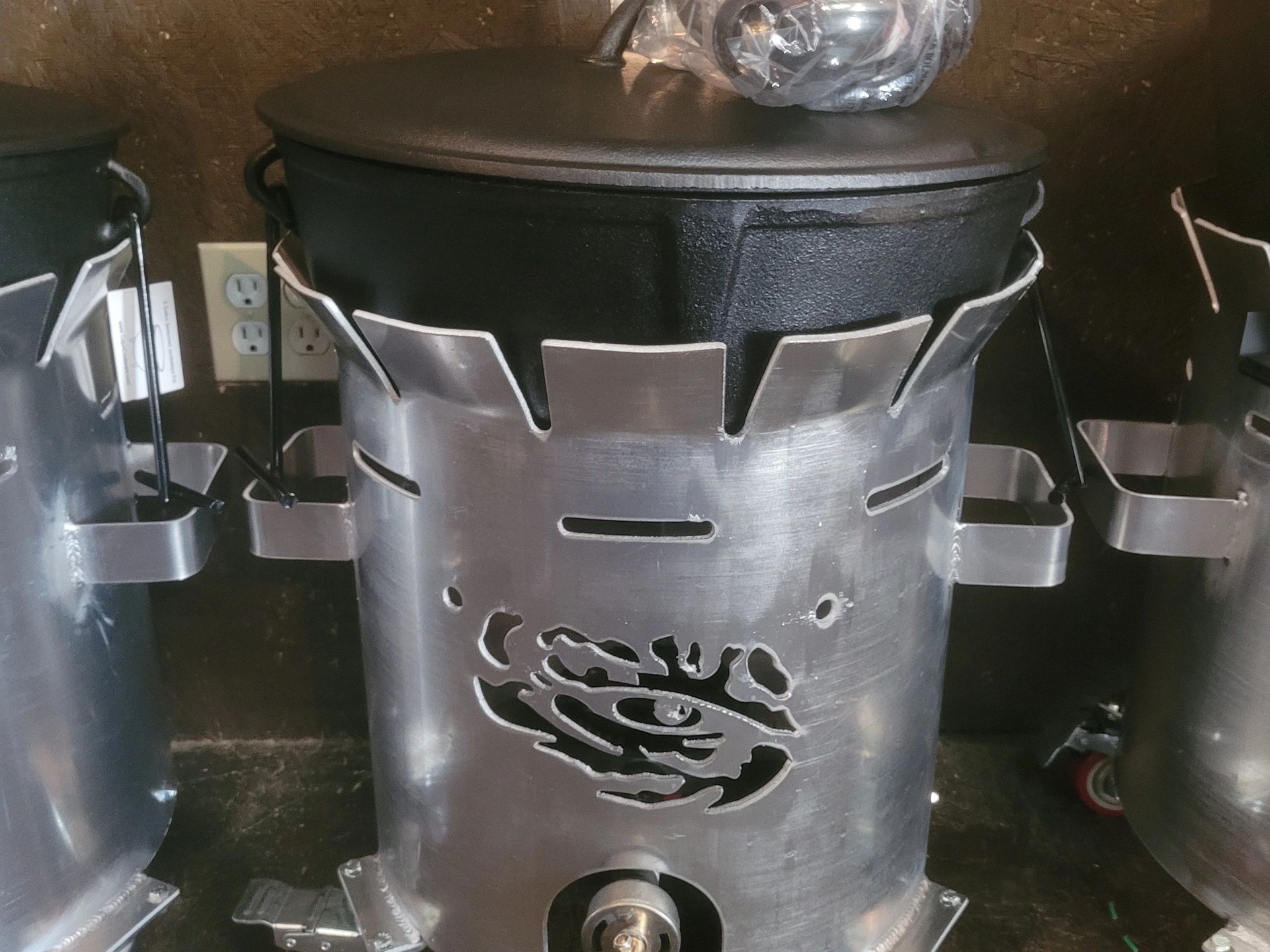 Custom Cajun Burner designed by Leroys Cajun Cookware LLC
