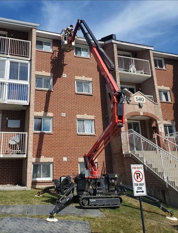 Kingston Seamless Eavestrough - 5" Install on Apartment Complex