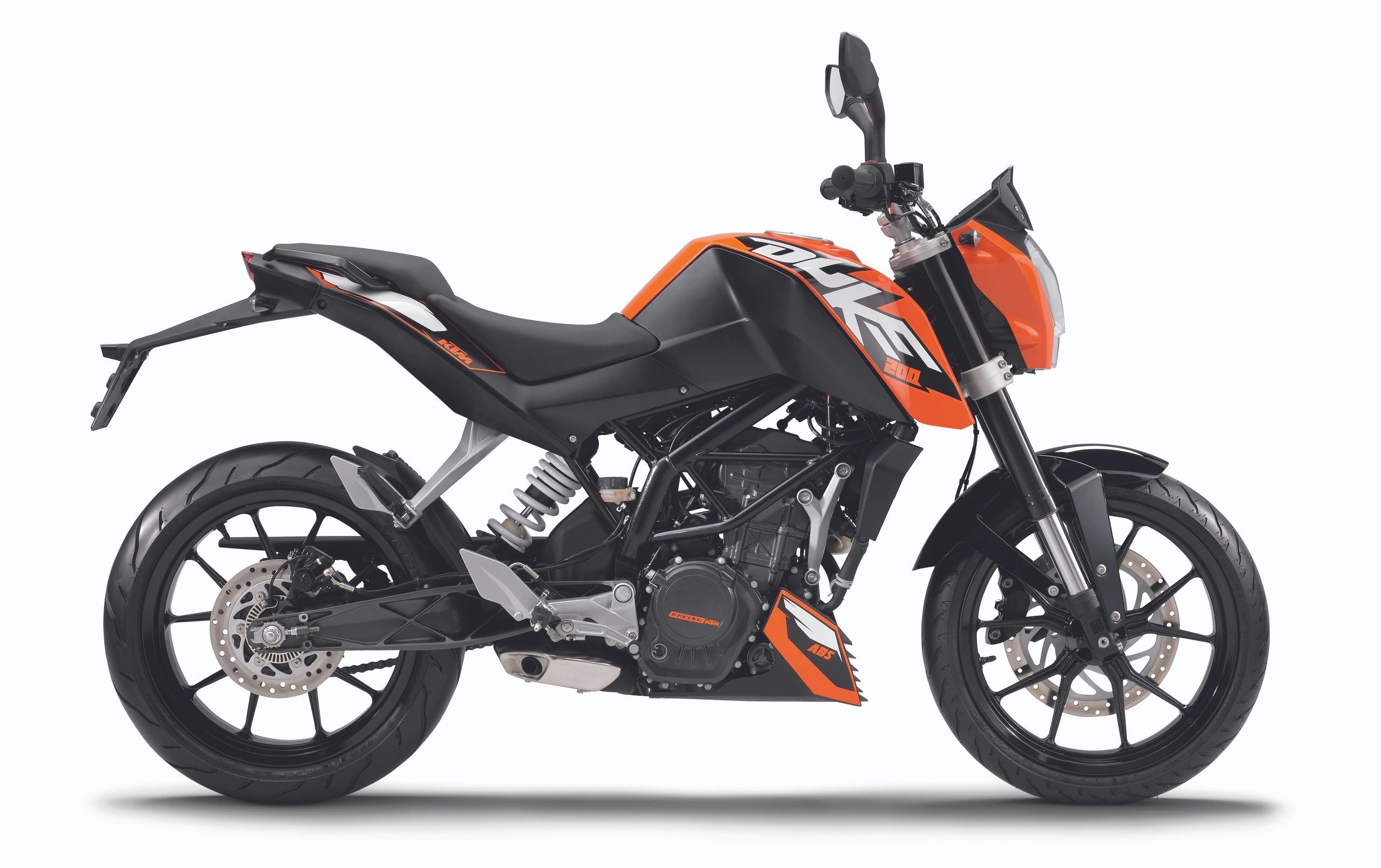 he KTM 200 Duke starts at Rs 1.62 and goes up to Rs 1.72 Lakh 