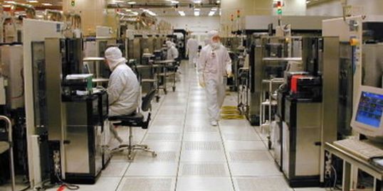 Semiconductor Manufacturing clean room with metrology, lithography, lab equipment and vacuum pumps