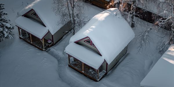 Alaskan cabins and warm accommodations