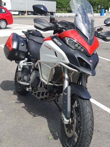 Owner's photo showing his Iconic radiator guard on his red Ducati