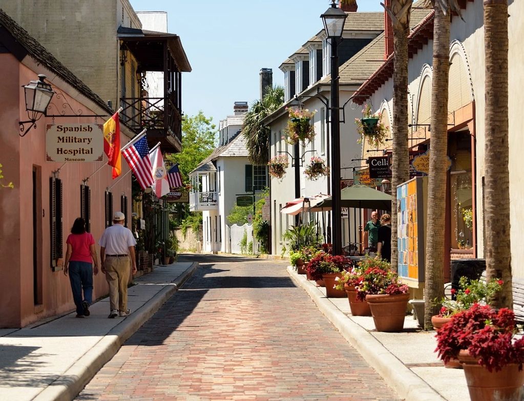 St George street shopping