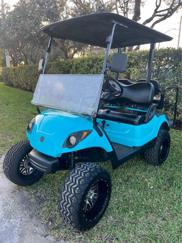 STREET LEGAL TITLED YAMAHA GAS GOLF CART