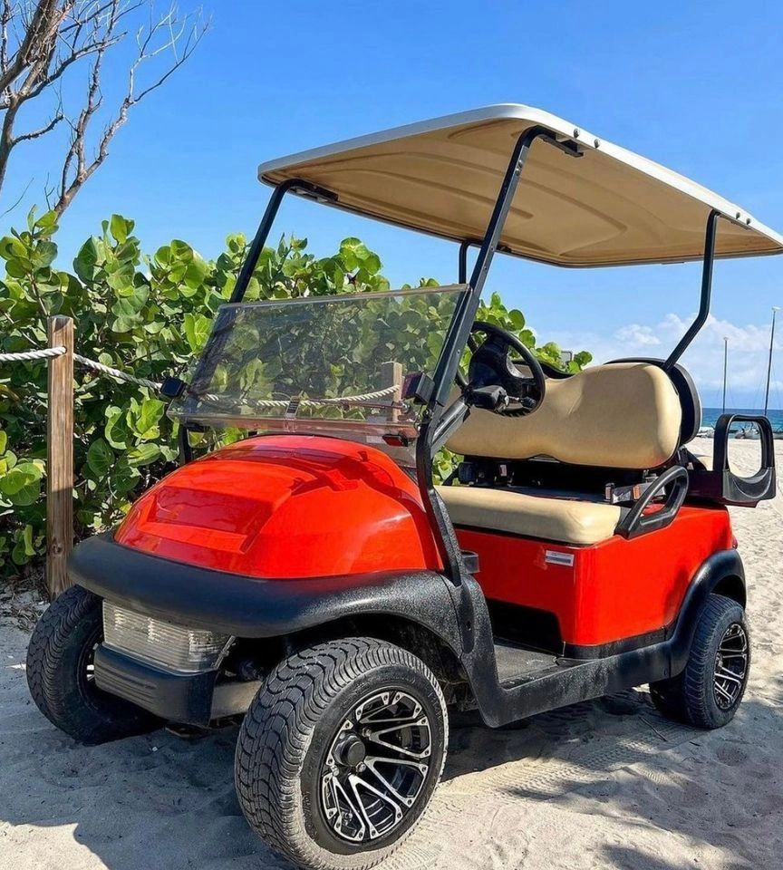 CLUB CAR PRECEDENT GOLF CART