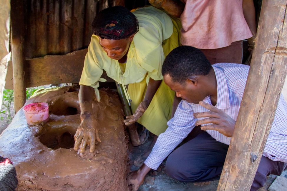 Uganda The Cookstove Project