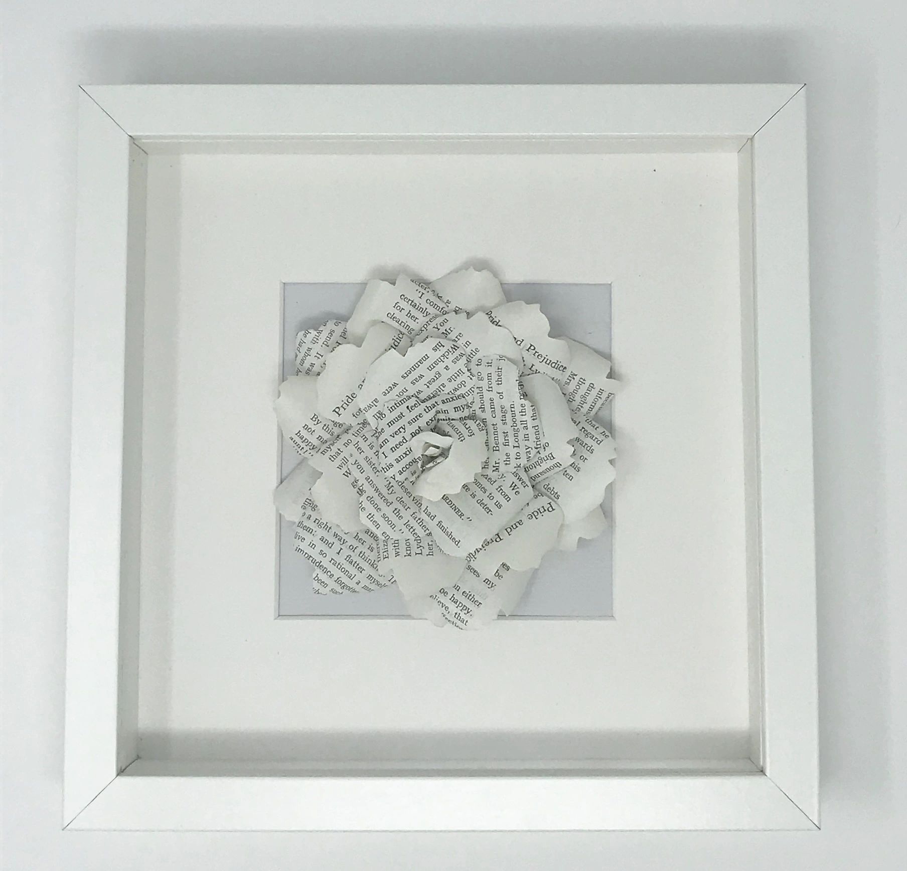 Pride and Prejudice Paper Rose — image 1