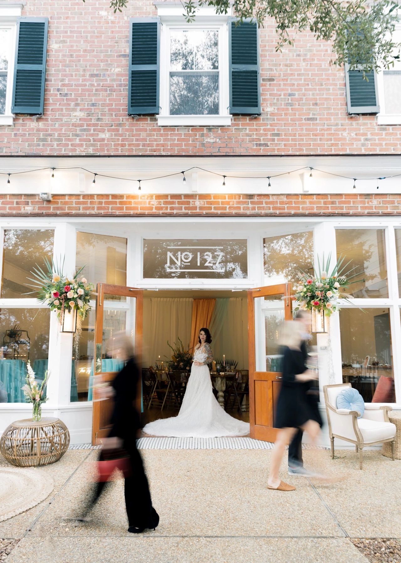 How to Select the Right Wedding Shop for Your Big Day
