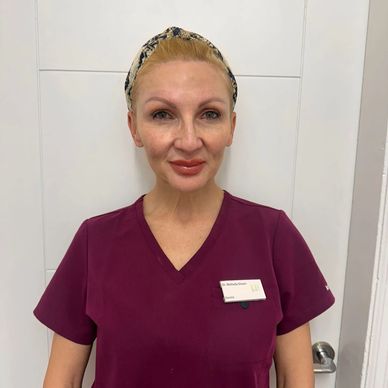 Portrait of Dr Melinda Simon