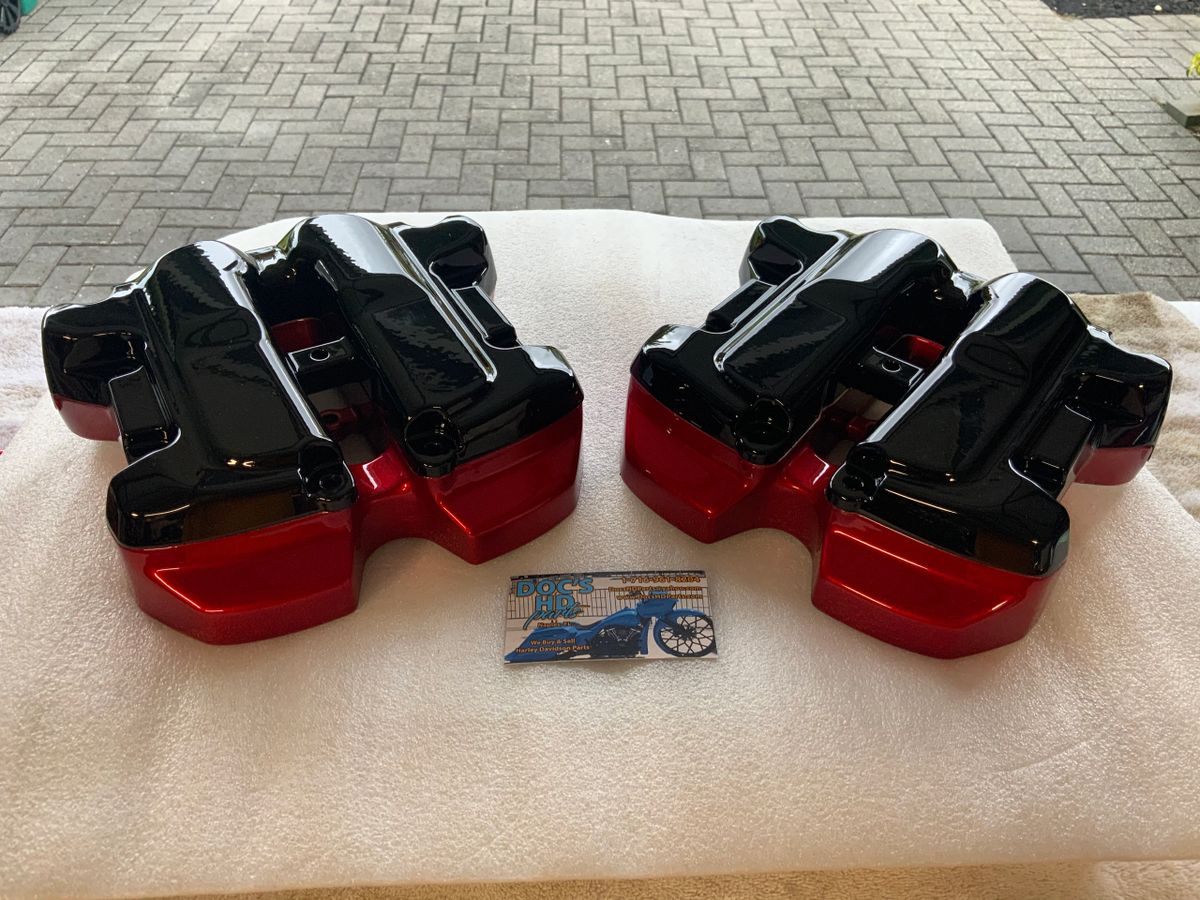 M8 VALVE COVERS AND LOWER ROCKER BOXES