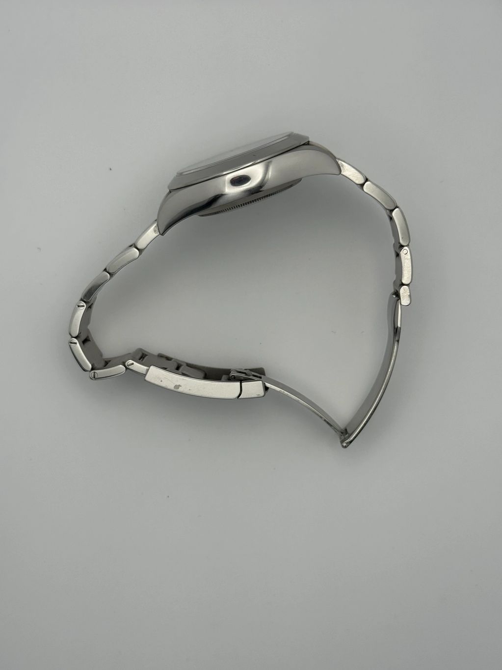 Non crown side of Rolex Air King 116900