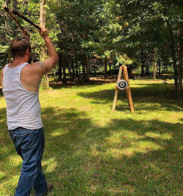 BraveHawk How to Throw a Tomahawk, Throwing Tomahawk BraveHawk