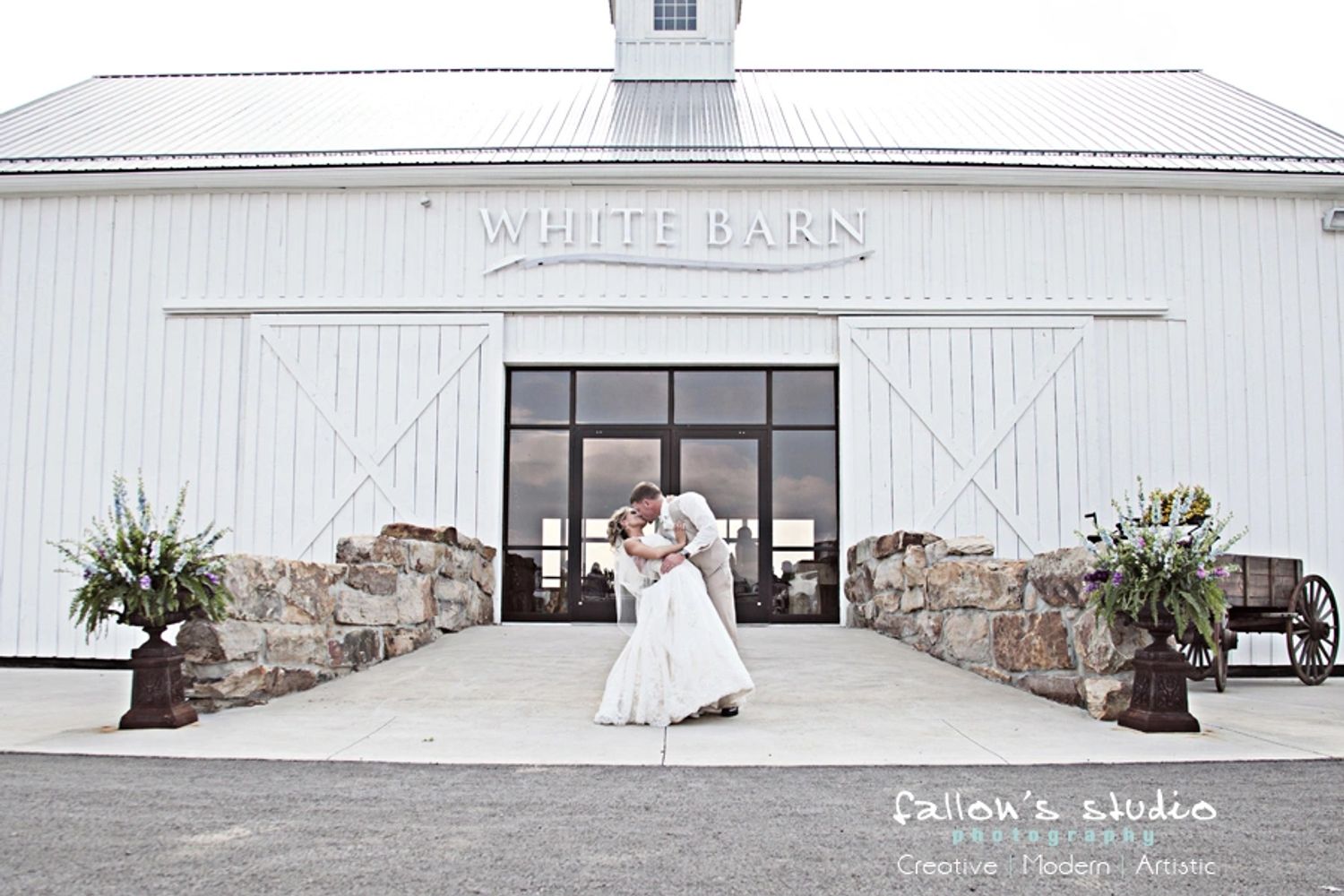 White Barn Wedding Venue Barn Rustic Modern Pittsburgh