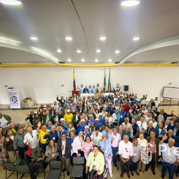 “LOS DESAFIOS DEL DIRECTOR
 DE NÚCLEO EDUCATIVO 
FRENTE A LA EDUCACIÓN DEL CAMBIO”
OBJETIVOS

Motiva