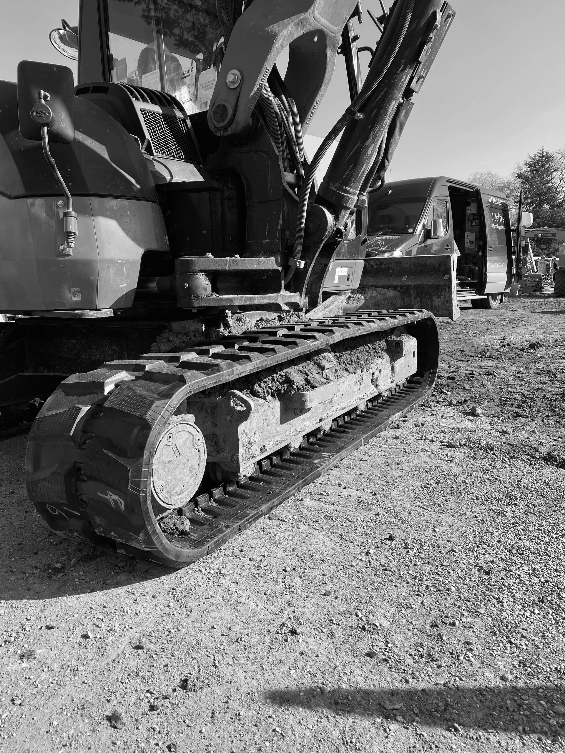 Mobile Plant Repair - replacement tracks fitted on site.