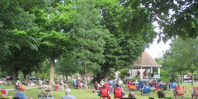 Concert in Arsenal Green Park
