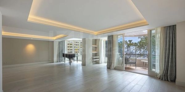 Marbella real estate agents and business specialists. Marbella old town property for sale.