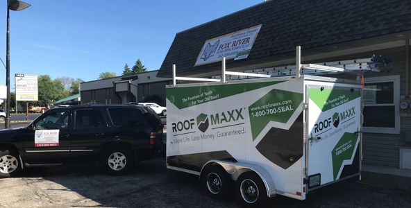 Fox River Home Improvements
Roofmaxx
Fox River Fireplace
Fox River Chimney