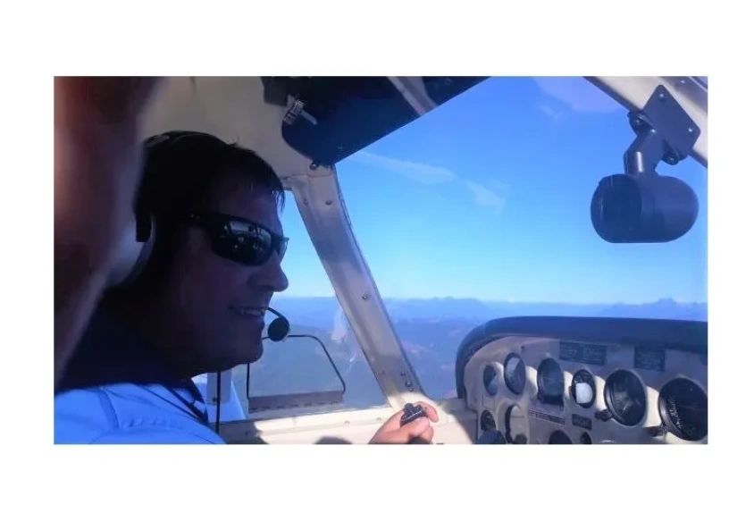Michael Hebaus at the controls in his Piper Cherokee 6.