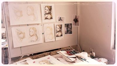 Visit Imagine Bee Studio  art center  to  experience an imaginative printing  environment.