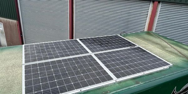 Movie-Go solar powered tech vehicles