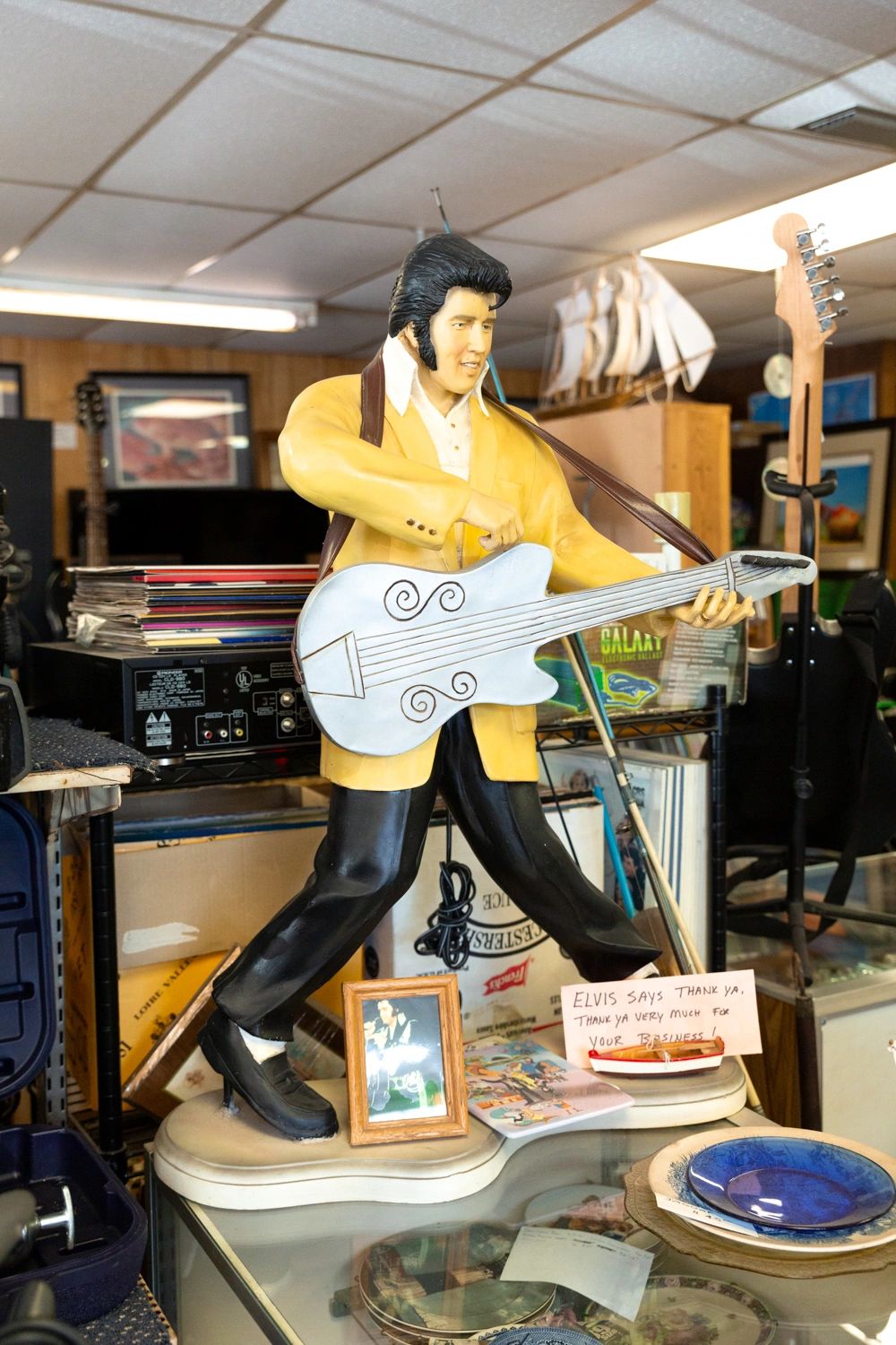 Triangle Pawn & Guns