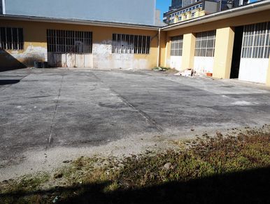 Armazém para reabilitar em Massarelos, Porto, Portugal