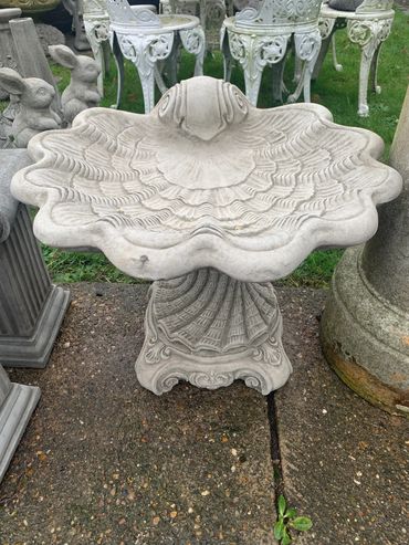 Concrete Shell Shaped Bird Bath
New
45cm high
53cm wide 
Taking Orders