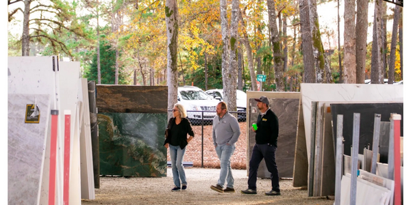 Blarney Stoneworks outdoor showroom.