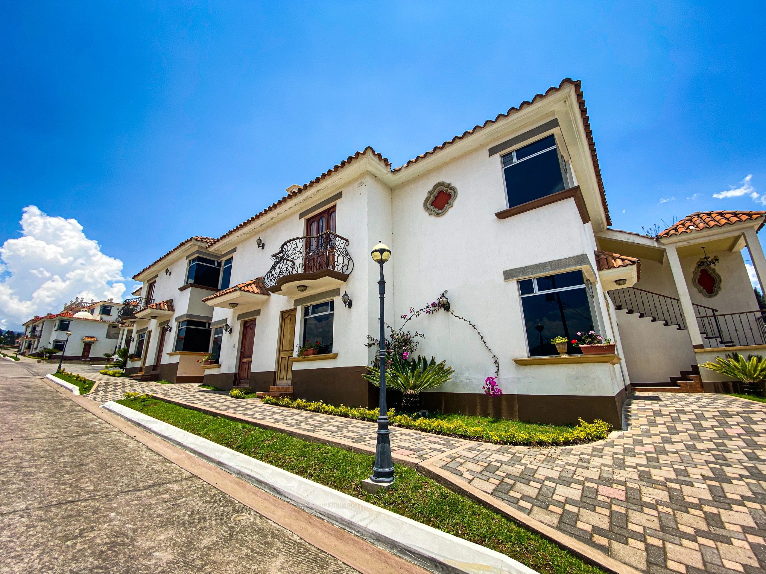 Hotel Loma Real Inn