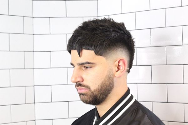 Skin fade
Men haircut
Burst fade
Dégrader