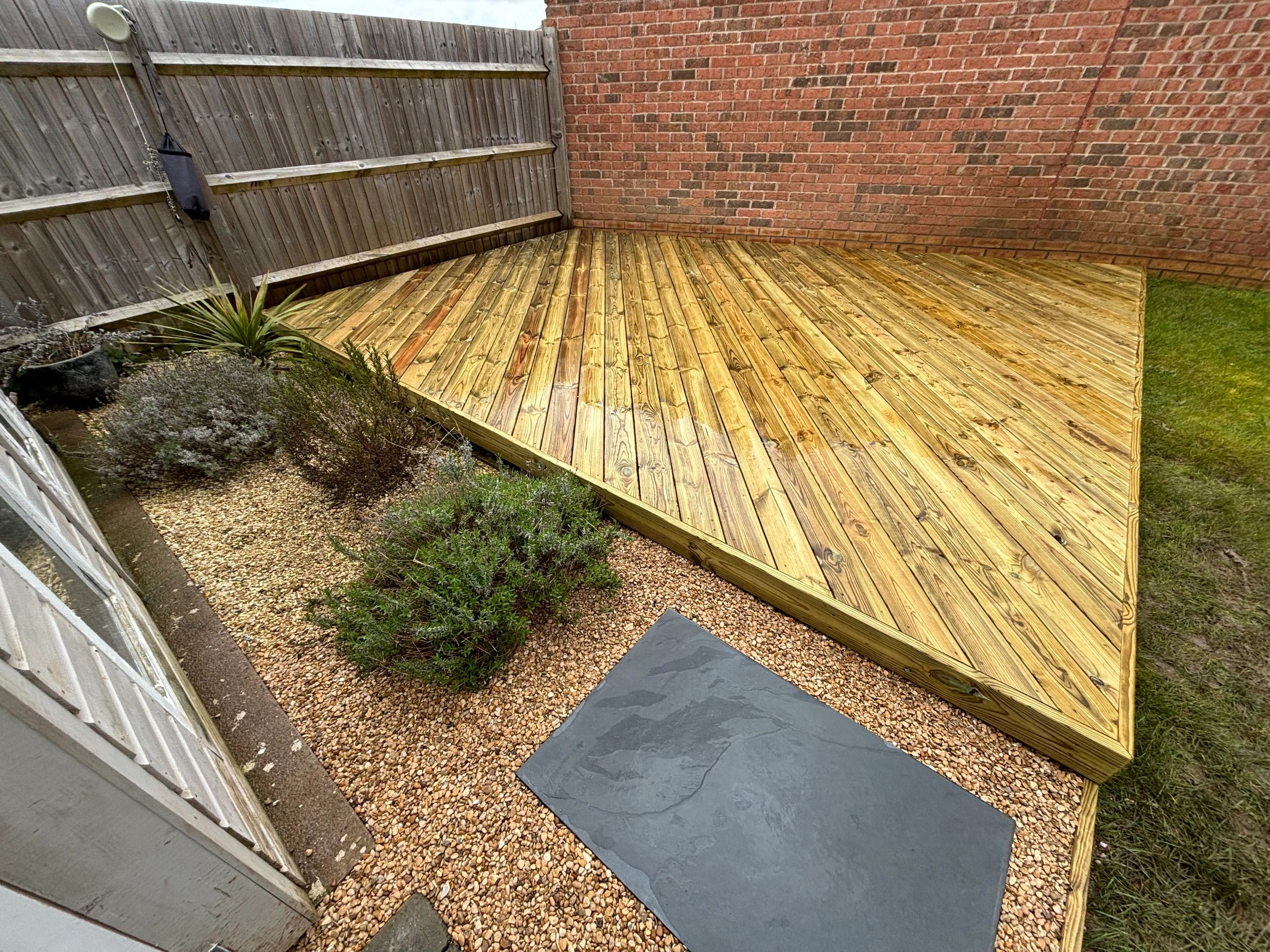 SOFT WOOD DECKING MADE TO MEASURE