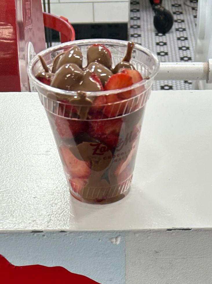 Zac and Mac’s in downtown Frankenmuth features this show-stopper of a dessert. A cup of fresh cut strawberries with your choice of either milk or dark chocolate is the perfect dessert to enjoy as you walk from shop to shop.