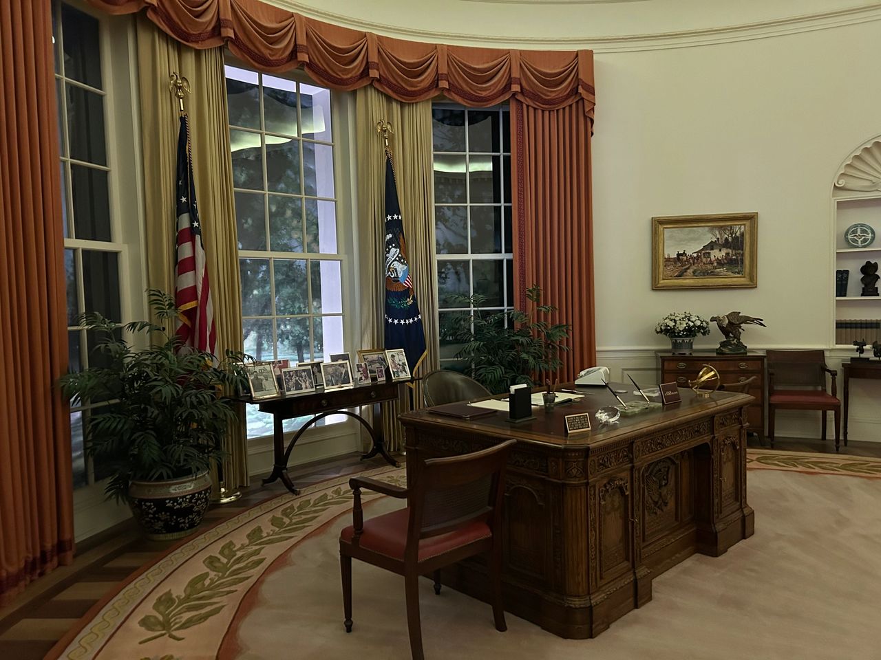 Replica of the Oval Office on display at the Reagan Presidential Museum
