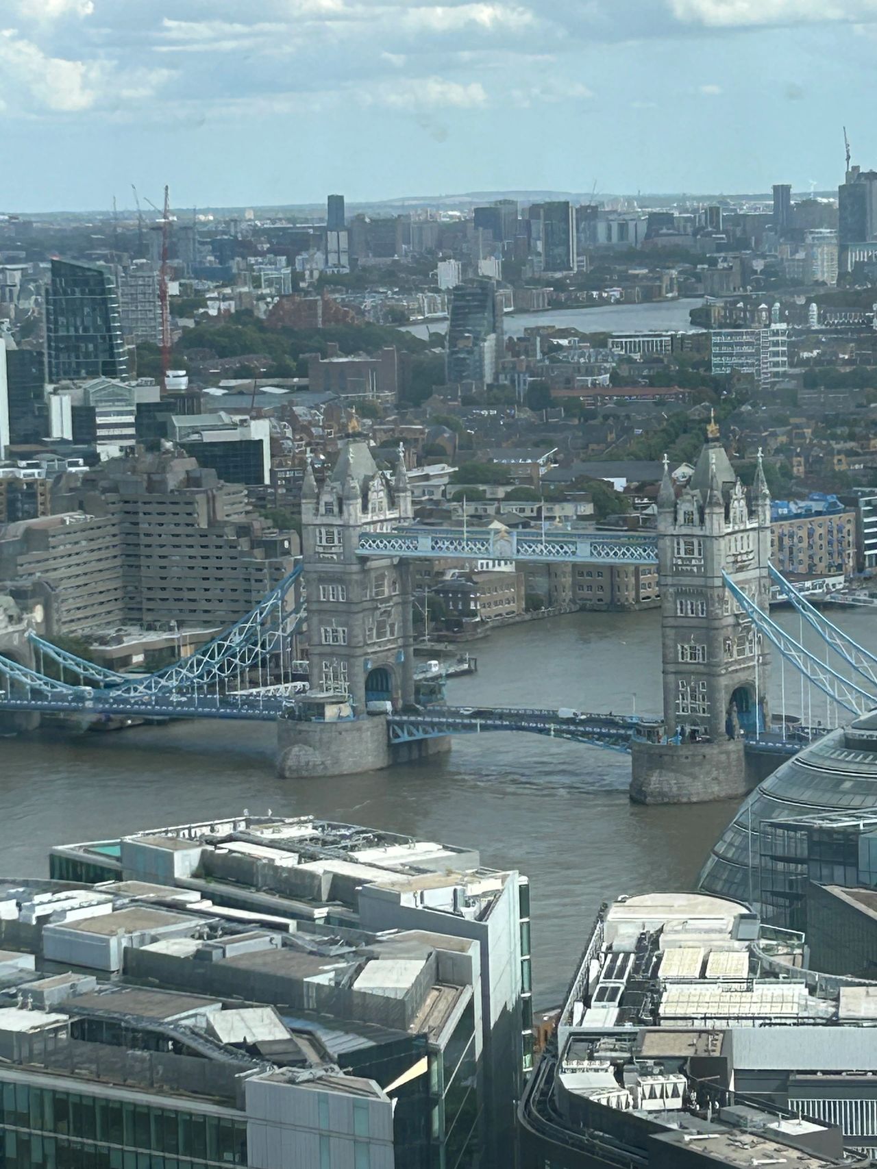 Amazing views of the London skyline are available from every angle, including this gorgeous view of Tower Bridge over the River Thames. 