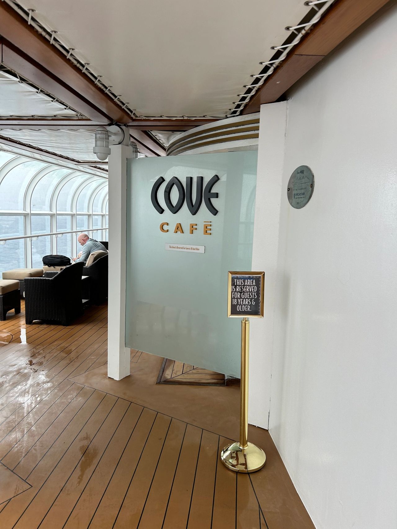 Caffeine junkies can get their fix at the Cove Cafe. In this adult only spot, you can enjoy a specialty drink or your favorite coffee or tea concoction. 