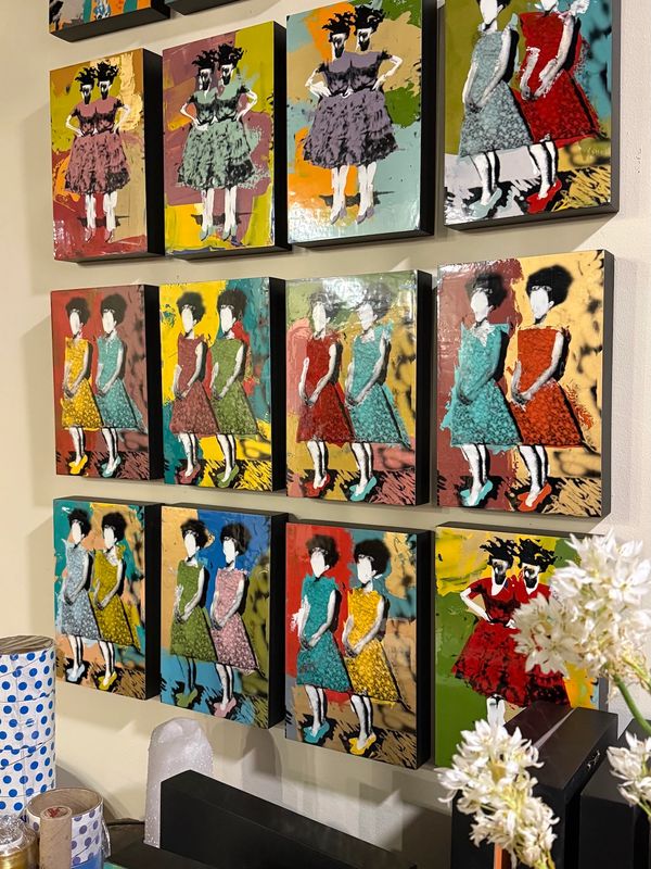 Figuras variaciones. Piccolas. 30X20CM. 
Acetato, esmalte. 
Piccolas variations. 11.8X7.8 INCH