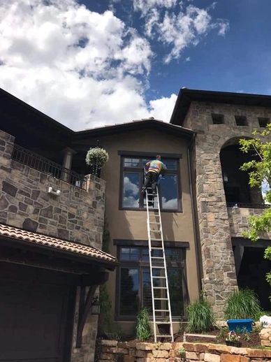 Residential Home Window Cleaning Time in Colorado Springs 99 PANES