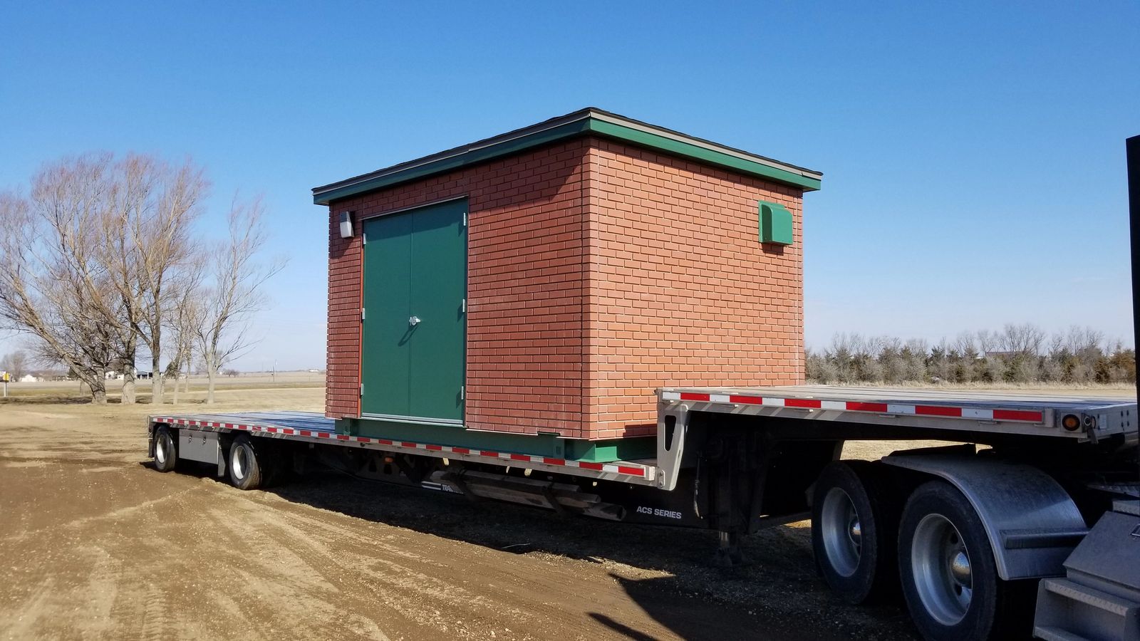 Self-priming sewage pump exterior