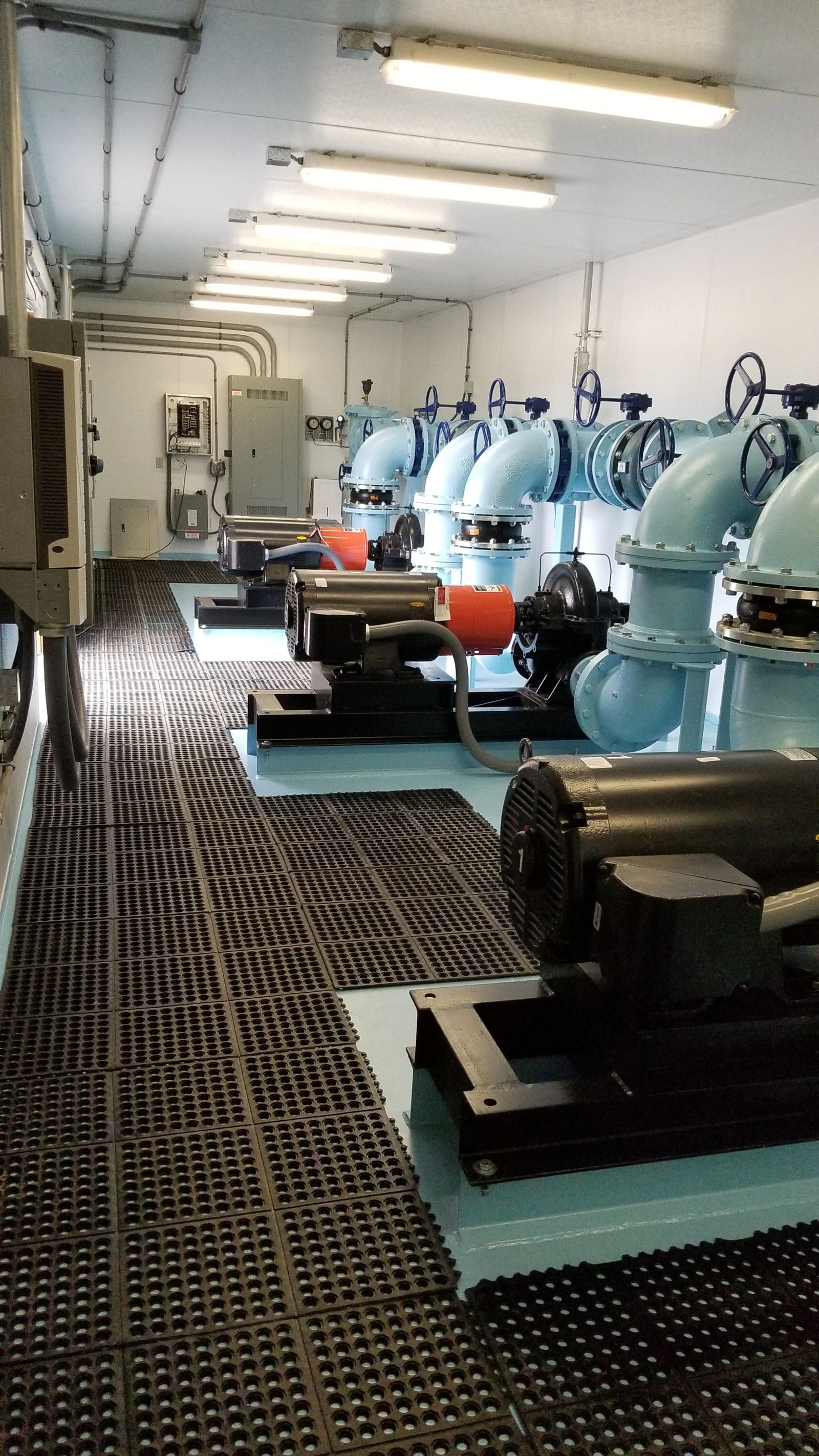 Modular water pumping system configuration — alternate