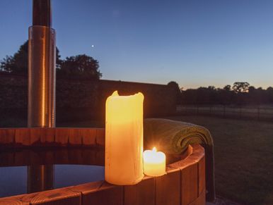 Hot Tub, Bodney Park Cottage