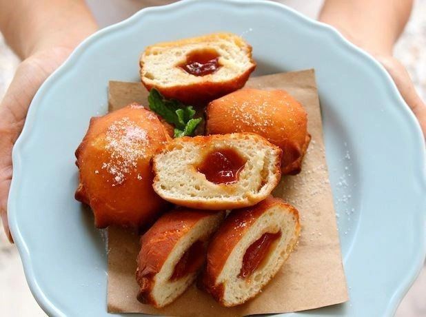 (Photo/Betty Cortina) of guava filled sufganiyot