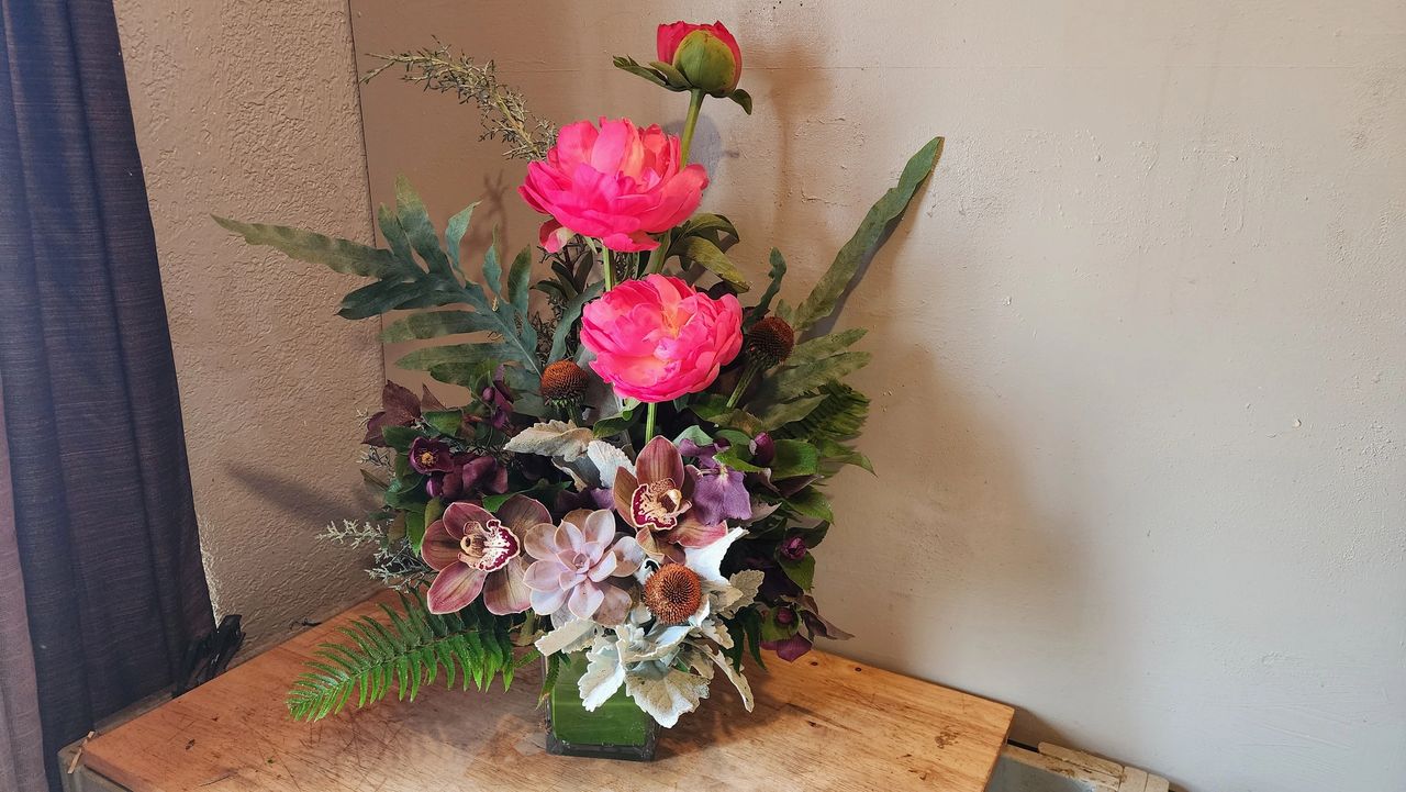 Psychopompos Floral local florist in Echo Park