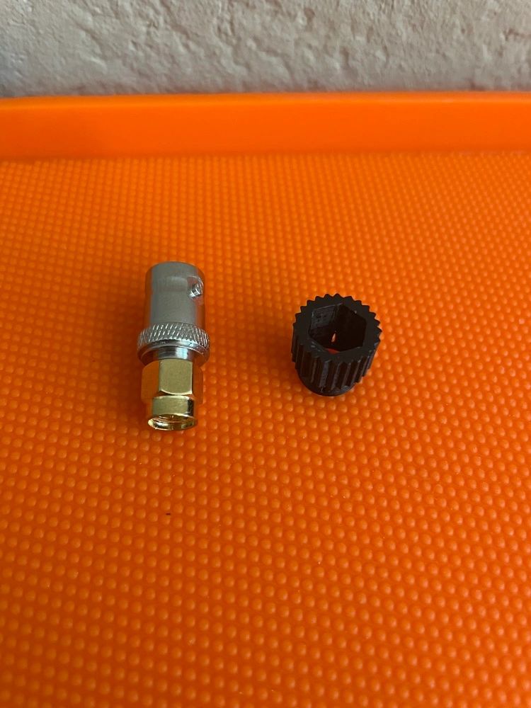 SMA Male Plug to BNC Female Radio Antenna Adapter Connector + Adapter Stabilizer